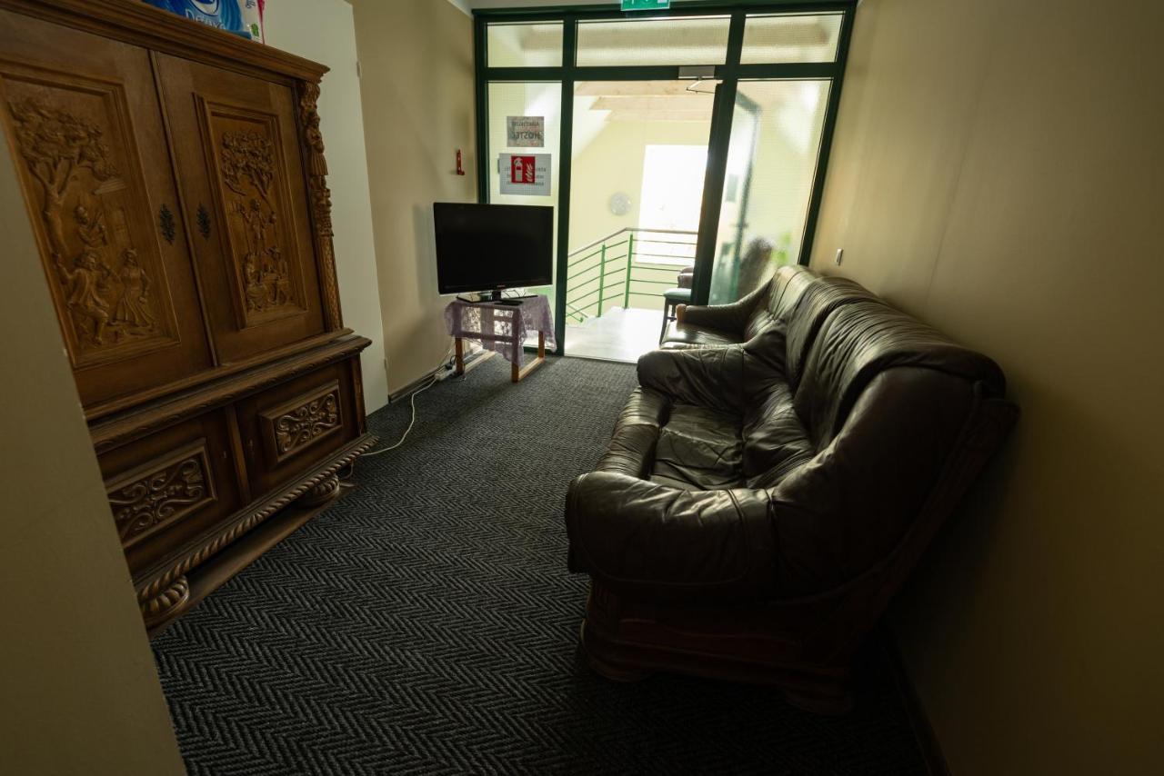 Aiakeskuse Hostel Rakvere Buitenkant foto