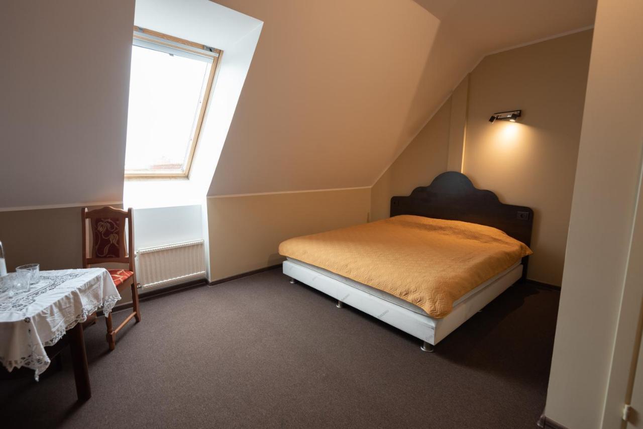 Aiakeskuse Hostel Rakvere Buitenkant foto