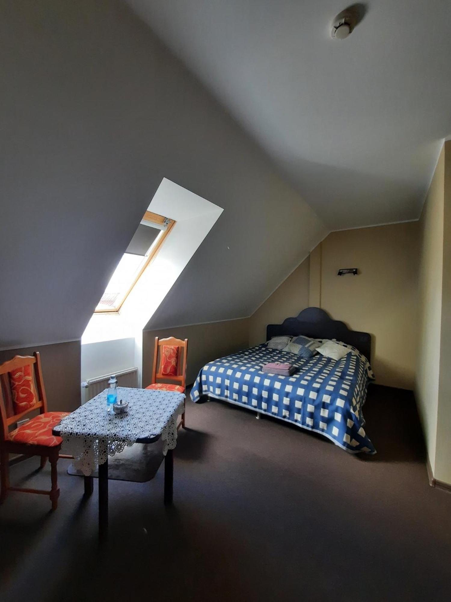Aiakeskuse Hostel Rakvere Buitenkant foto